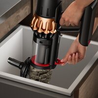 Пылесос Dyson V16 Piston Animal 492963-01 (матовый черный/медный) - Превью изображения №15 — Интернет-магазин Time-Shop