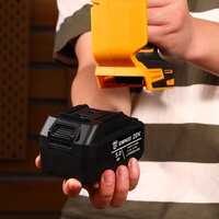 Аккумулятор Deko UNV5.0 CORE 082-1014 (20В/5 Ач) - Превью изображения №7 — Интернет-магазин Time-Shop