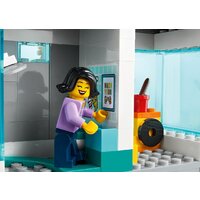Конструктор LEGO City 60291 Семейный дом - Превью изображения №10 — Интернет-магазин Time-Shop