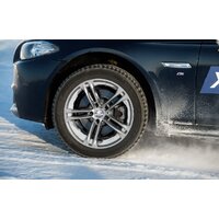 Зимние шины Michelin X-Ice North 4 215/55R17 98T (шипы) - Превью изображения №4 — Интернет-магазин Time-Shop