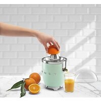 Соковыжималка Smeg CJF01DGBEU - Превью изображения №2 — Интернет-магазин Time-Shop