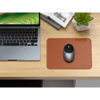 Коврик для мыши Satechi Vegan-Leather Premium Mouse Pad ST-LMPN (коричневый) - Превью изображения №6 — Интернет-магазин Time-Shop