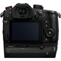 Беззеркальный фотоаппарат Panasonic Lumix GH5 II Body - Превью изображения №8 — Интернет-магазин Time-Shop