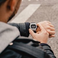 Наручные часы Casio G-Shock GM-5600U-1E - Превью изображения №4 — Интернет-магазин Time-Shop