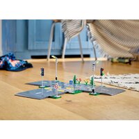 Конструктор LEGO City 60304 Перекрёсток - Превью изображения №8 — Интернет-магазин Time-Shop