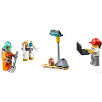 Конструктор LEGO City 60229 Площадка для сборки и транспорт для перевозки ракеты - Превью изображения №8 — Интернет-магазин Time-Shop