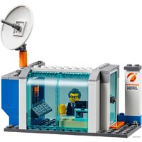 Конструктор LEGO City 60229 Площадка для сборки и транспорт для перевозки ракеты - Превью изображения №7 — Интернет-магазин Time-Shop