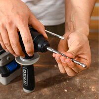 Перфоратор Deko ZKCH20 084-1042 (с 2-мя АКБ, кейс) - Превью изображения №7 — Интернет-магазин Time-Shop