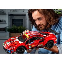 Конструктор LEGO Technic 42125 Ferrari 488 GTE AF Corse 51 - Превью изображения №7 — Интернет-магазин Time-Shop
