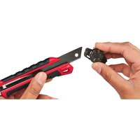 Нож строительный Milwaukee 48221962 - Превью изображения №2 — Интернет-магазин Time-Shop