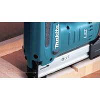 Степлер Makita DST221Z - Превью изображения №5 — Интернет-магазин Time-Shop