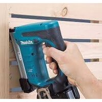Степлер Makita DST221Z - Превью изображения №4 — Интернет-магазин Time-Shop