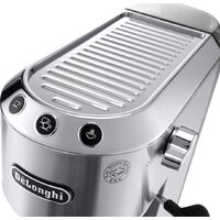 Рожковая кофеварка DeLonghi Dedica EC 685.M - Превью изображения №3 — Интернет-магазин Time-Shop
