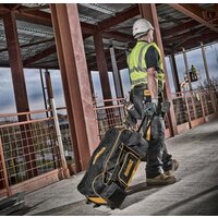 Сумка для инструментов DeWalt Duffle Bag с колесами DWST1-79210 - Превью изображения №7 — Интернет-магазин Time-Shop