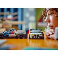 Конструктор LEGO Speed Champions 76922 Гоночные автомобили BMW M4 GT3 и BMW M Hybrid V8 - Превью изображения №11 — Интернет-магазин Time-Shop