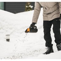 Разбрасыватель-сеялка Fiskars Solid 1057076 - Превью изображения №7 — Интернет-магазин Time-Shop