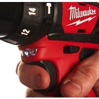 Ударная дрель-шуруповерт Milwaukee M12 BPD-202C 4933441940 (с 2-мя АКБ, кейс) - Превью изображения №3 — Интернет-магазин Time-Shop