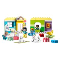 Конструктор LEGO Duplo 10992 Жизнь в Детском саду - Превью изображения №2 — Интернет-магазин Time-Shop