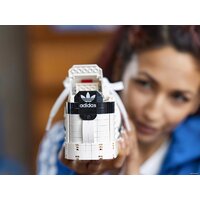 Конструктор LEGO 10282 Кроссовки adidas Originals Superstar - Превью изображения №27 — Интернет-магазин Time-Shop