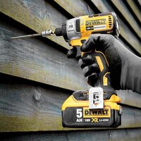  DeWalt DCK422P3 (шуруповерт, винтоверт, перфоратор, болгарка, 3 АКБ, 2 кейка) - Превью изображения №8 — Интернет-магазин Time-Shop