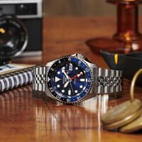 Наручные часы Seiko 5 Sports SSK003K1 - Превью изображения №2 — Интернет-магазин Time-Shop