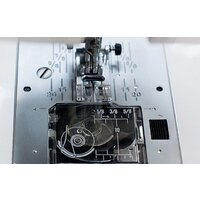 Электромеханическая швейная машина Janome ArtDecor 724A - Превью изображения №4 — Интернет-магазин Time-Shop