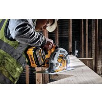 Дисковая (циркулярная) пила DeWalt DCS573NT-XJ (без АКБ, кейс) - Превью изображения №6 — Интернет-магазин Time-Shop