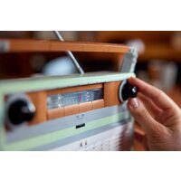 Конструктор LEGO Icons 10334 Радио в стиле ретро - Превью изображения №10 — Интернет-магазин Time-Shop