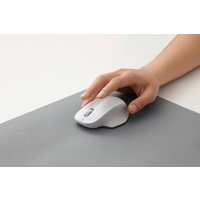 Мышь Xiaomi Wireless Mouse Comfort Edition XMWXSB04YM (белый, международная версия) - Превью изображения №6 — Интернет-магазин Time-Shop