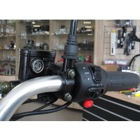 Электроскутер Yakama AP-H0003G (черный) - Превью изображения №7 — Интернет-магазин Time-Shop