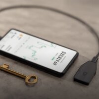 Аппаратный криптокошелек Trezor Safe 3 (черный) - Превью изображения №6 — Интернет-магазин Time-Shop