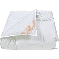 Одеяла и подушки