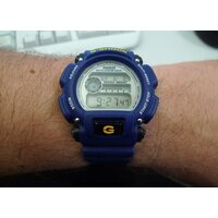 Наручные часы Casio DW-9052-2 - Превью изображения №3 — Интернет-магазин Time-Shop